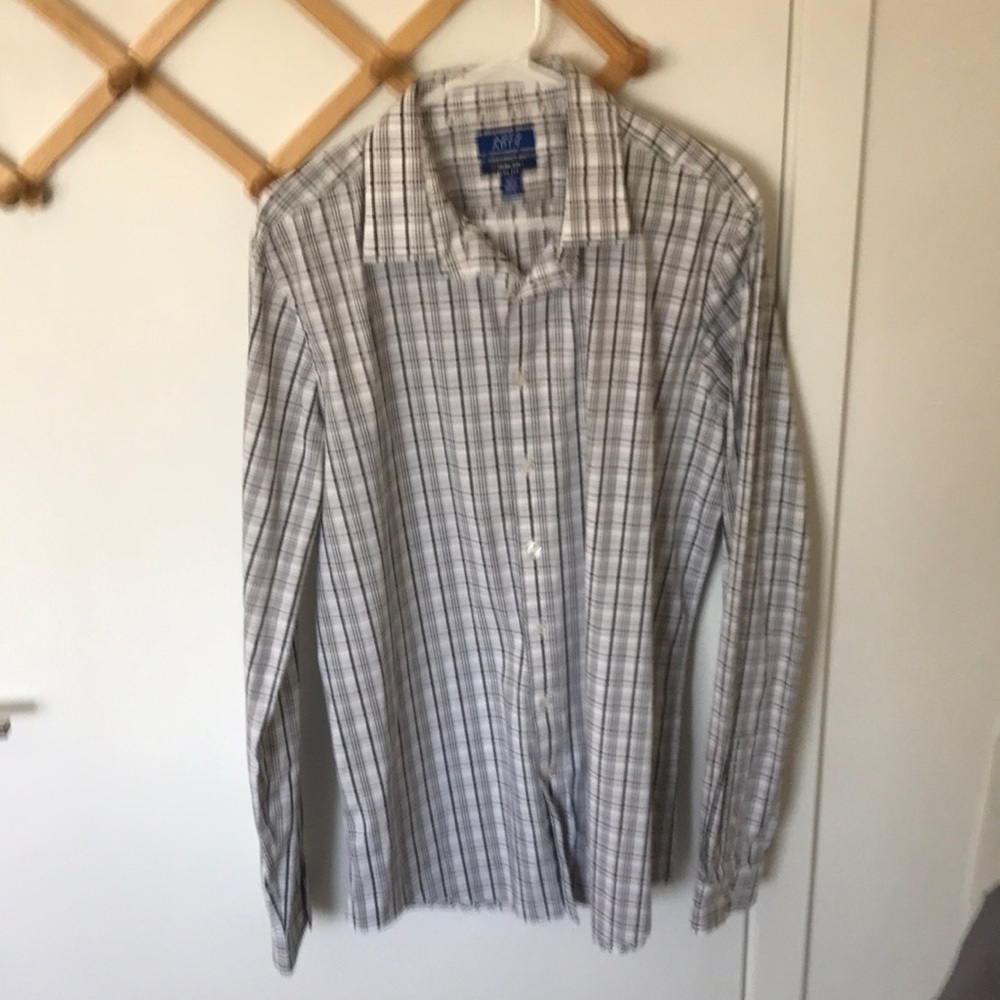 Dress shirt. Great condition. LT. Tall shirt